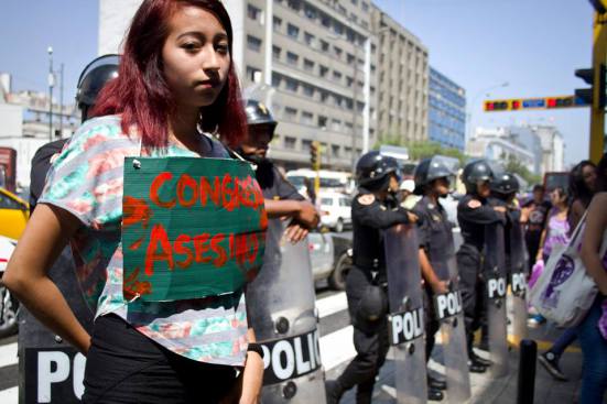 #Perú: nuevo código penal propone castigar a mujeres que abortan con 3 años de cárcel o 54 jornadas de trabajo comunitario