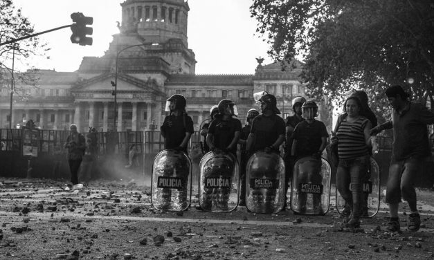 Furia, represión y tristes recuerdos de diciembre