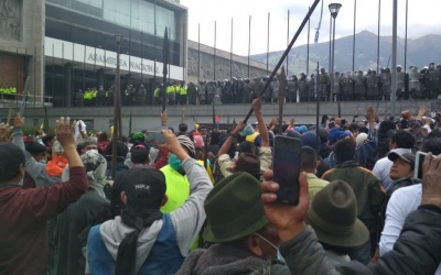 Sigue la represión en Ecuador  a pesar de que marchantes solicitan paz