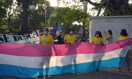 Mujeres trans exigen derechos en el día del trabajo sexual