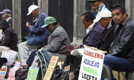 ¿Bajó el desempleo o creció la informalidad? El presidente Lasso y sus buenas noticias sobre el empleo