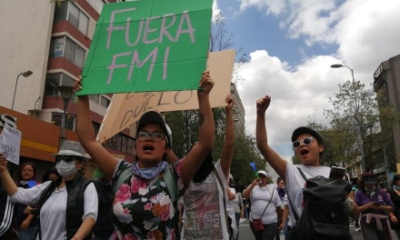 ¿Cómo afecta a las mujeres el endeudamiento del Ecuador con el FMI